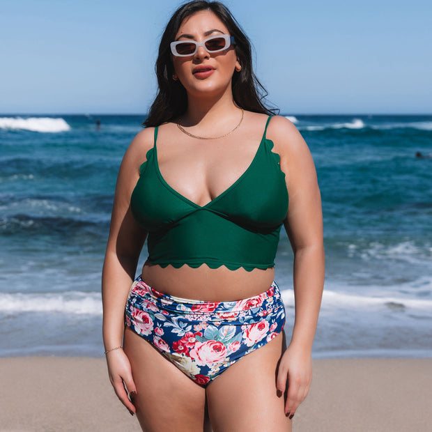 Ocean Chic - Bikini-Set in Übergröße mit Blumenmuster und gewelltem Saum