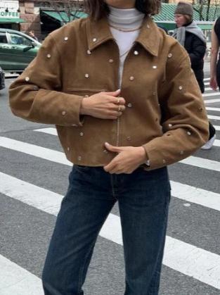 Wildlederjacke mit Nieten, Reverskragen und langen Ärmeln