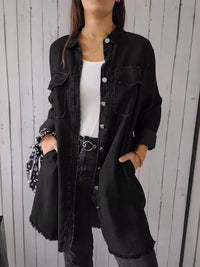 Jeansjacke in leichter Ausführung mit Reverskragen und langen Ärmeln