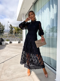 Shaleen Eleganz in Spitze