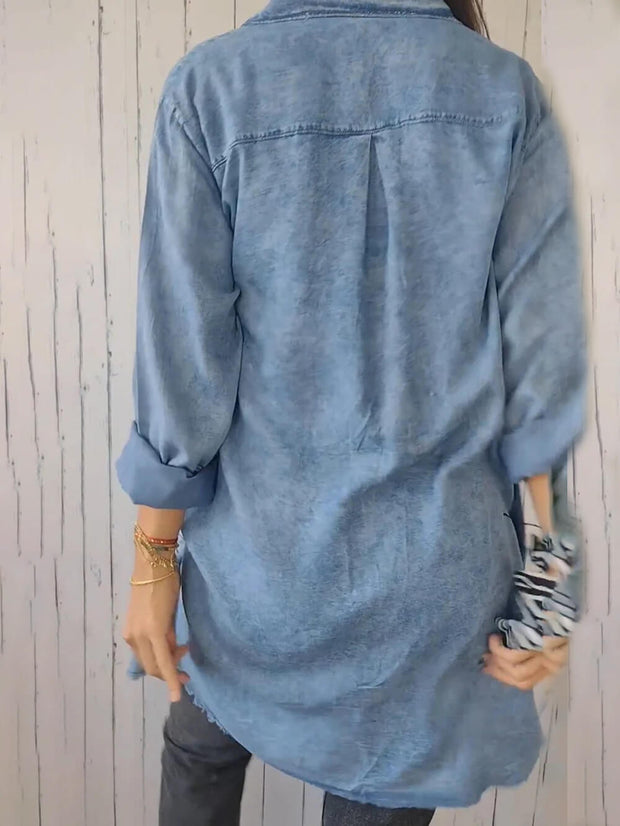 Jeansjacke in leichter Ausführung mit Reverskragen und langen Ärmeln