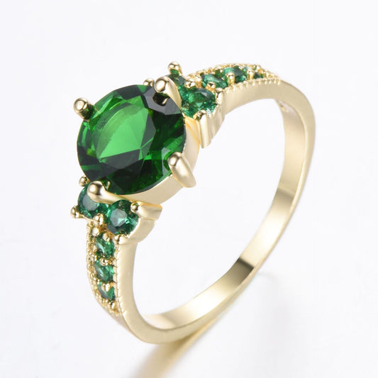Ring - Celia Ferrowyn Mit Zentralem Rundem Stein Und Seitlich Angebrachten Ziersteinen Für Eleganz Und Moderne