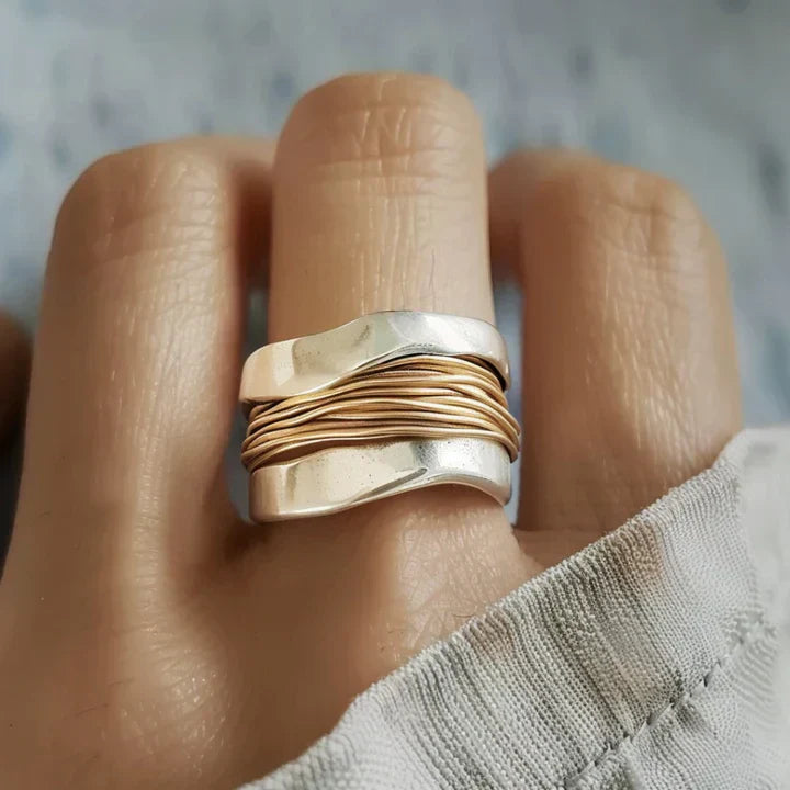 Silberring Mit Goldfäden Handgefertigter Schmuckring Aus Silber Und Goldfäden Mit Modernem Organischem Design