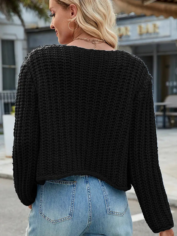 Strickjacke in leichter Ausführung mit V-Ausschnitt und Knopfverschluss