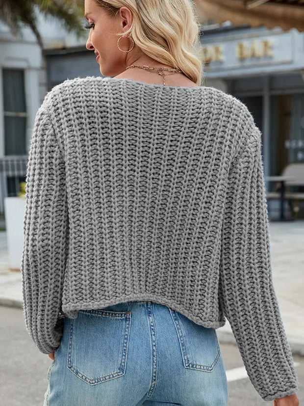 Strickjacke in leichter Ausführung mit V-Ausschnitt und Knopfverschluss