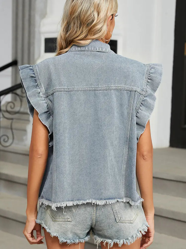 Jeansweste im Used-Look in leichter Ausführung mit Rüschendetails