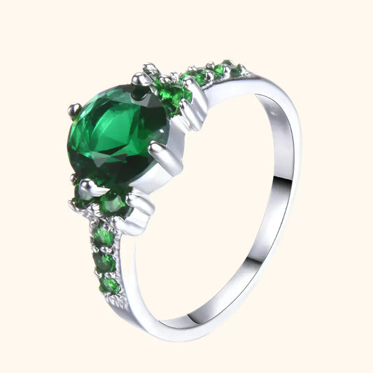 Ring Celia Ferrowyn Eleganter Ring Mit Zentralem Stein Und Feinen Glanzdetails Am Band