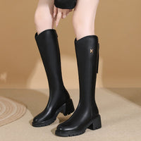 Robuste hohe Damenstiefel - Svetya