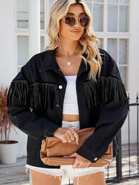 Jeansjacke mit Nieten, Fransen und Knopfverschluss
