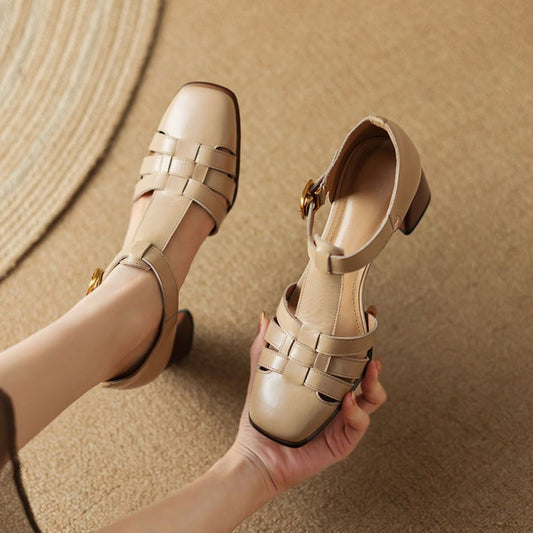 Karolanne - Schuhe mit Blockabsatz mit quadratischer Spitze und T-Riemen