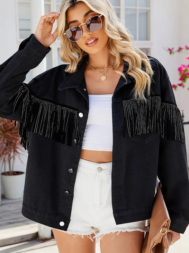 Jeansjacke mit Nieten, Fransen und Knopfverschluss