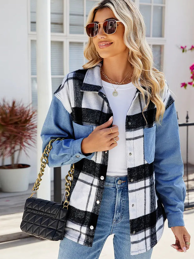 Jeansjacke im Oversize-Schnitt im Used-Look mit Karomuster