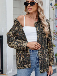 Jeansjacke im Oversize-Schnitt im Used-Look in leichter Ausführung