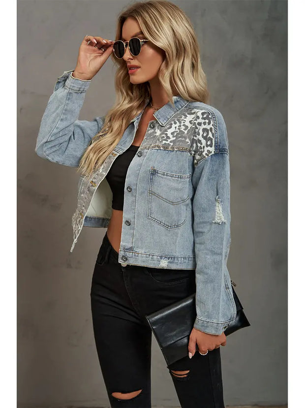 Jeansjacke im Used-Look mit Leopardenmuster und Patchwork