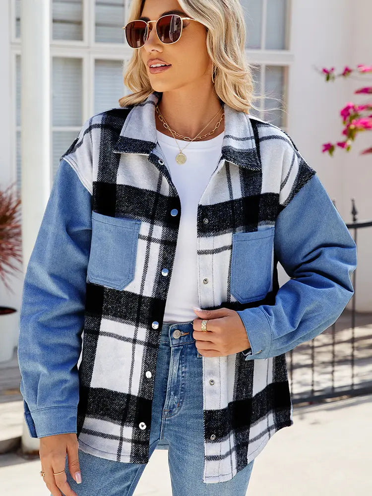 Jeansjacke im Oversize-Schnitt im Used-Look mit Karomuster