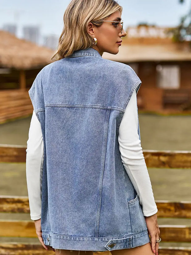 Jeansweste im Used-Look mit Taschen und lockerer Passform