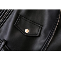 Biker-Lederjacke mit Reißverschlüssen und Gürtel