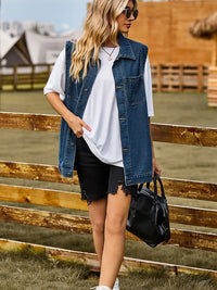 Jeansweste mit Knopfverschluss, Taschen und lockerer Passform