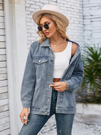 Jeansjacke im Oversize-Schnitt im mittellangen Schnitt mit Knopfverschluss