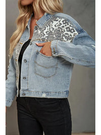 Jeansjacke im Used-Look mit Leopardenmuster und Patchwork