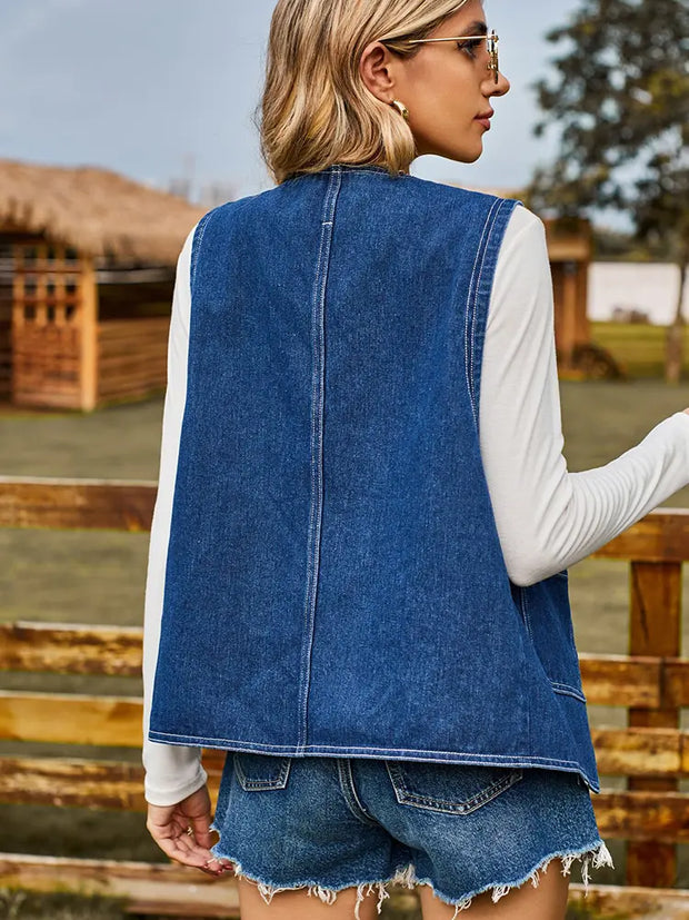 Jeansweste im Used-Look mit figurbetontem Schnitt und Reverskragen
