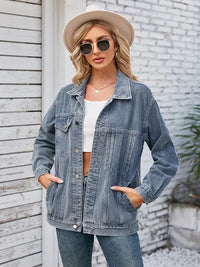 Jeansjacke im Oversize-Schnitt im mittellangen Schnitt mit Knopfverschluss
