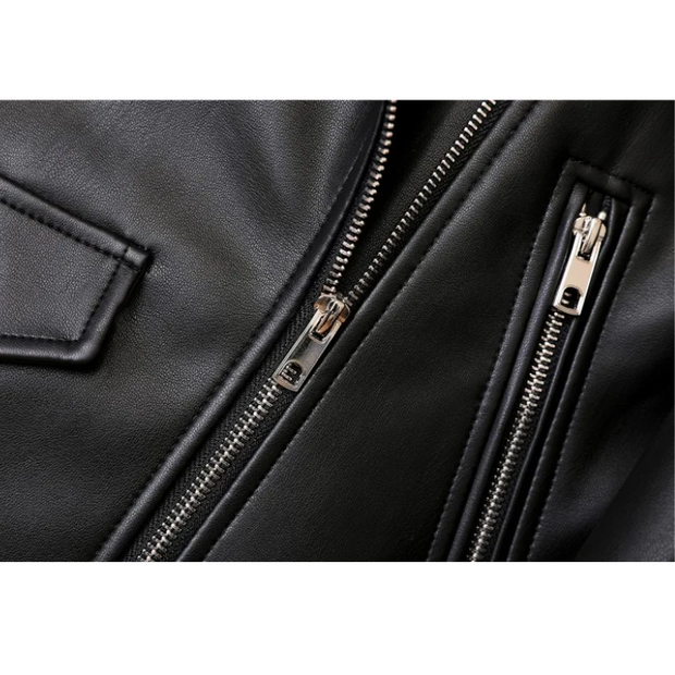 Biker-Lederjacke mit Reißverschlüssen und Gürtel
