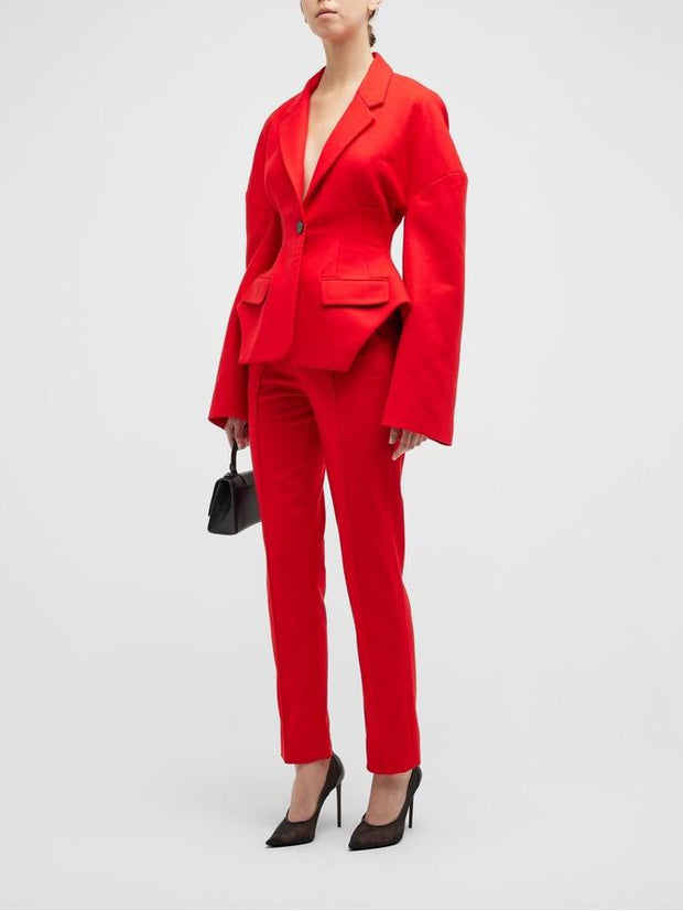 Blazer mit figurbetontem Schnitt, Knopfverschluss und strukturierten Schultern