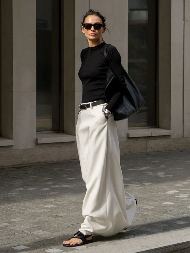 Eleganter Rock in H-Form mit einfachem und raffiniertem Design, perfekt für einen klassischen und raffinierten Look