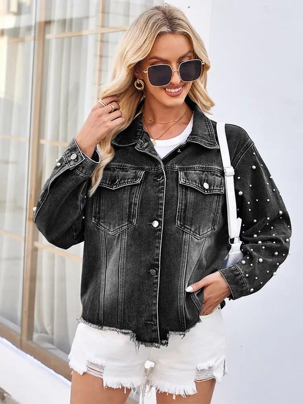 Jeansjacke im Used-Look mit Perlendetails und langen Ärmeln