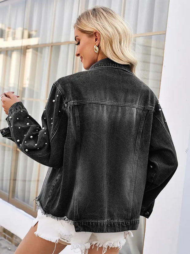 Jeansjacke im Used-Look mit Perlendetails und langen Ärmeln