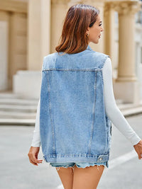 Jeansweste mit figurbetontem Schnitt, Knopfverschluss und Taschen