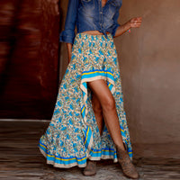 Langer Boho-Rock mit schickem Ethno-Print, perfekt für einen lässigen und eleganten Look