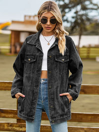 Jeansjacke mit Knopfverschluss, Taschen und lockerer Passform