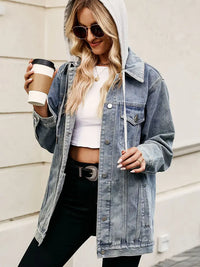 Jeansjacke mit Knopfverschluss, Taschen und lockerer Passform