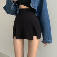 Stylischer und moderner Minirock mit hoher Taille, perfekt für anspruchsvolle und modische Looks