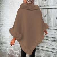 Liv - Warmes und raffiniertes Strickcape