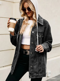 Jeansjacke mit Knopfverschluss, Taschen und lockerer Passform