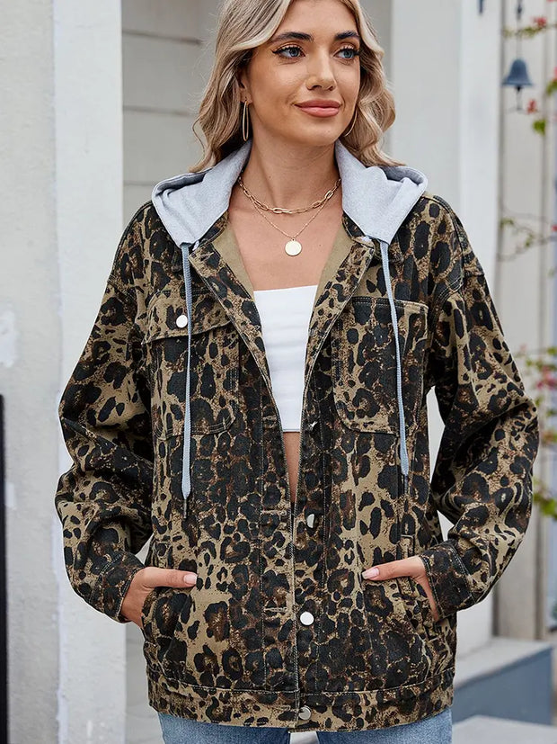 Jeansjacke im Vintage-Look mit Kapuze