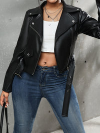 Schwarze Lederjacke mit Gürtel