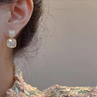 Kristallwürfel Ohrringe Irene - Doppeltes Facettenkristall-Design Mit Goldbeschichtung, Elegante Leuchtkraft