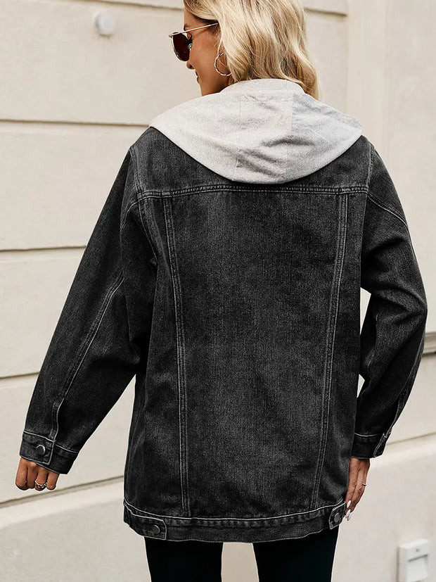 Jeansjacke mit Knopfverschluss, Taschen und lockerer Passform