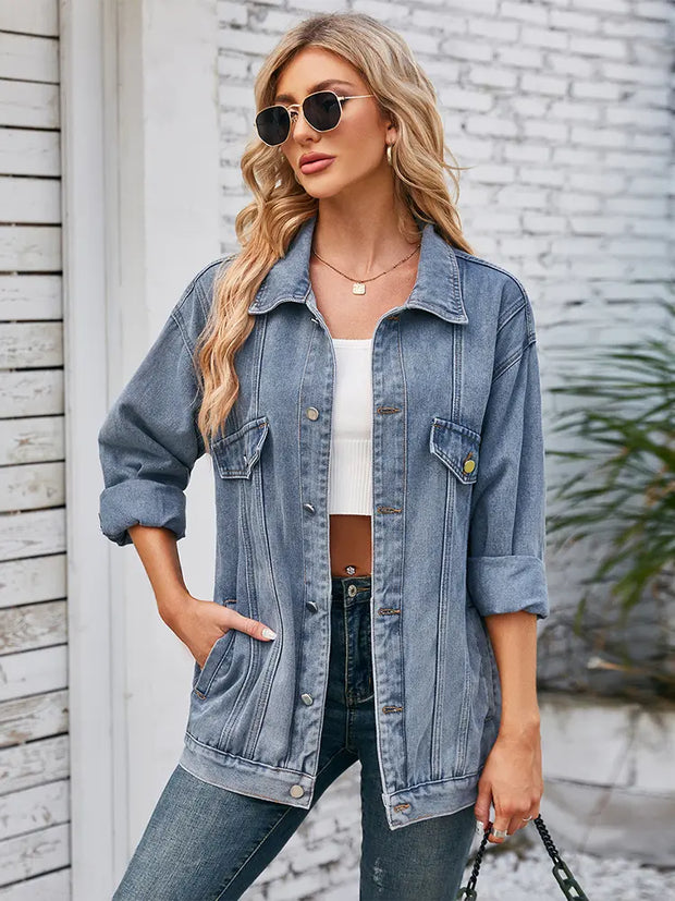 Jeansjacke im Oversize-Schnitt mit Knopfverschluss und langen Ärmeln