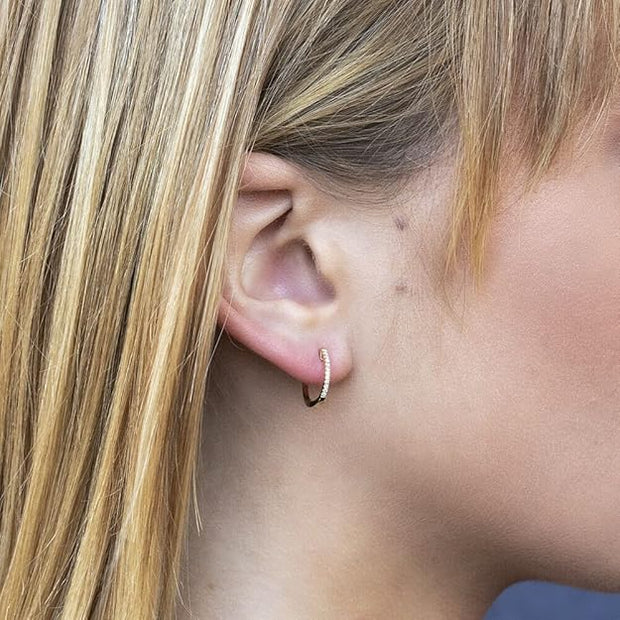 Valentina Glänzende Creolen Ohrringe Mit Kleinen Kristalle Minimalistisches Elegantes Design