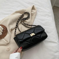 Gesteppte Tasche mit Kette - Noelia