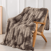 Braun mit Beige