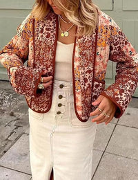Jacke mit Patchwork, überschnittenen Schultern und Print