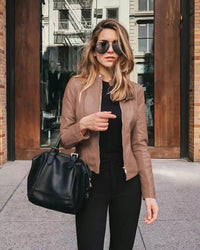 Modische Lederjacke mit zeitloser Optik