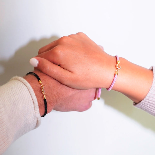 Unisex Kordelarmband Mit Verstellbarer Länge Und Initialbuchstabe Halimah Modernes Signaturschmuckstück