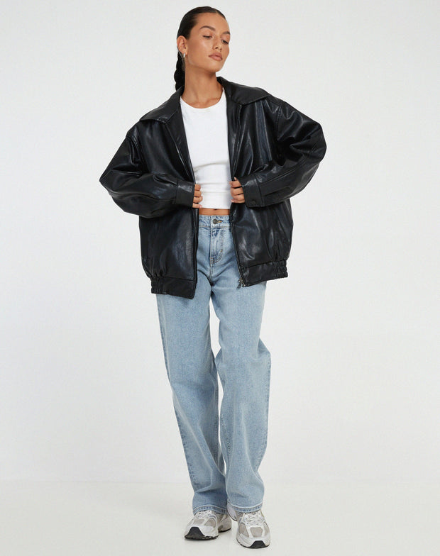 Moderne Lederjacke im Oversize-Schnitt
